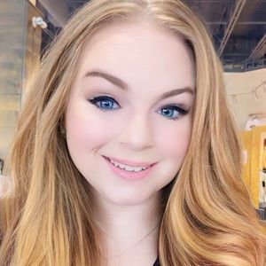 Meet your Posher, Kelsey